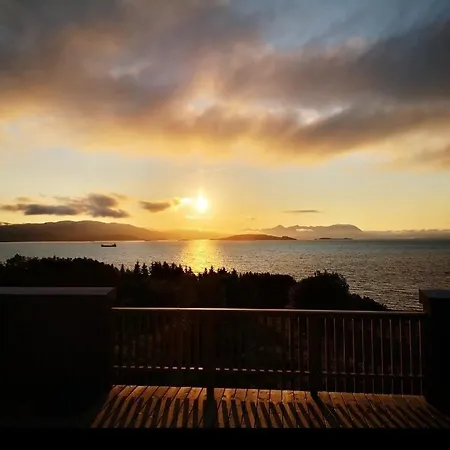 Modern House With Roof Terrace And Sea-view فيلة Tennevik