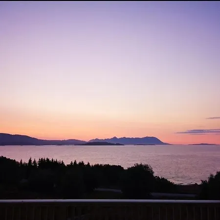 Modern House With Roof Terrace And Sea-view Tennevik