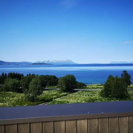 Modern House With Roof Terrace And Sea-view * Tennevik