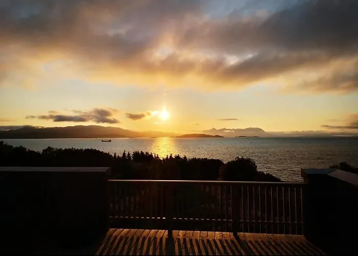 Modern House With Roof Terrace And Sea-view Вилла Tennevik