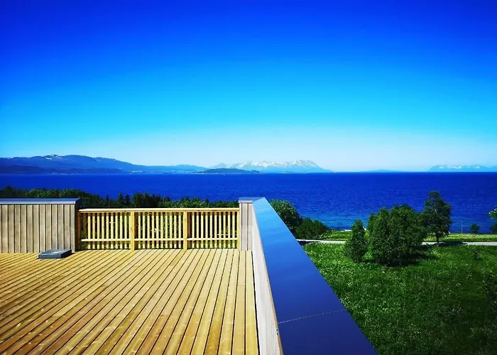 Modern House With Roof Terrace And Sea-view Вилла Tennevik