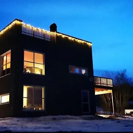 ヴィラ Modern House With Roof Terrace And Sea-view Tennevik